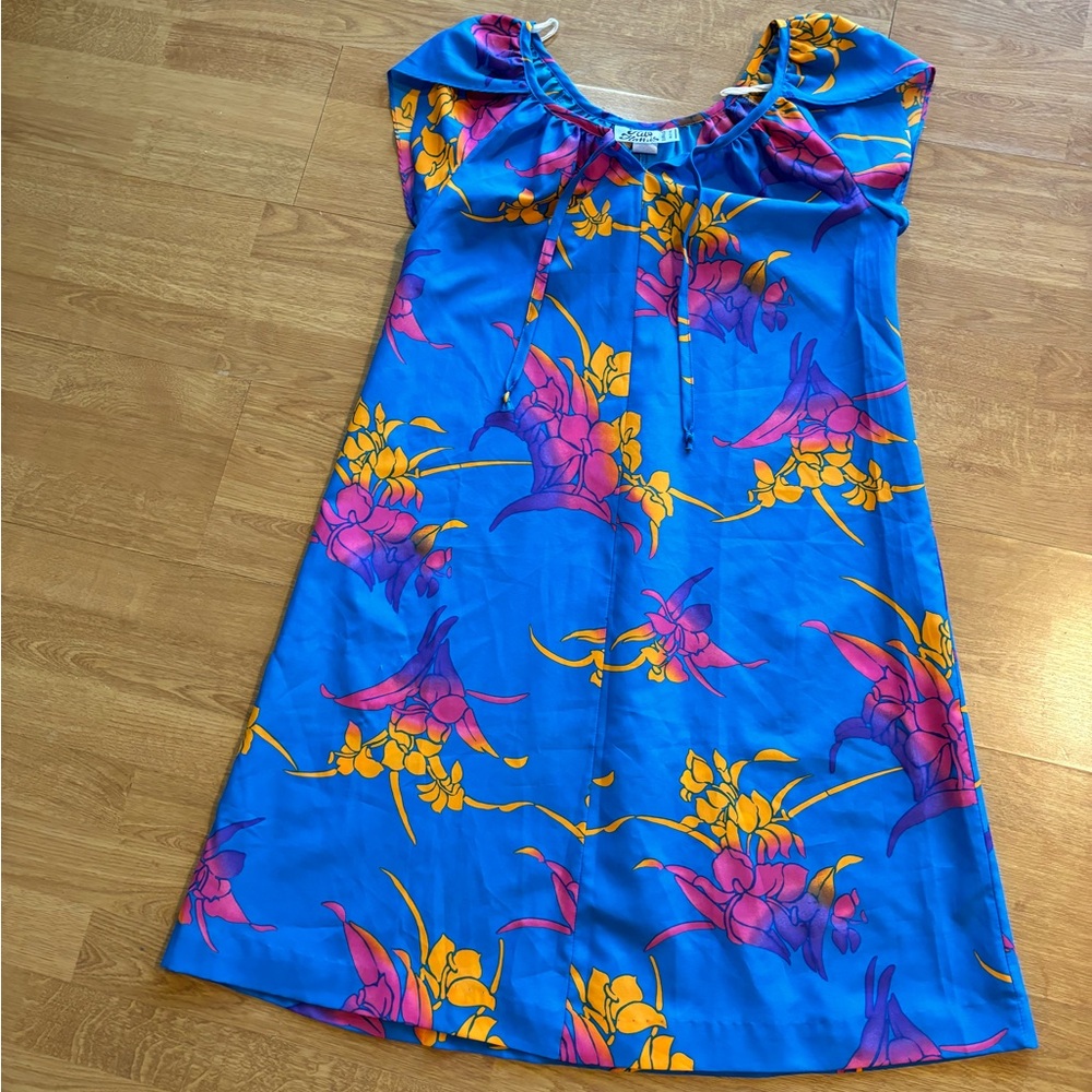 Hilo Hattie Vintage Hawaiian Floral Dress Small